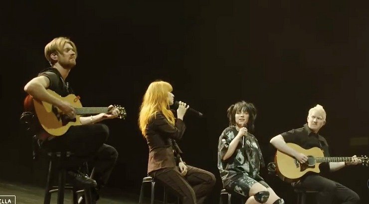 Hayley Williams Billie Eilish Coachella Singing On Stage Together