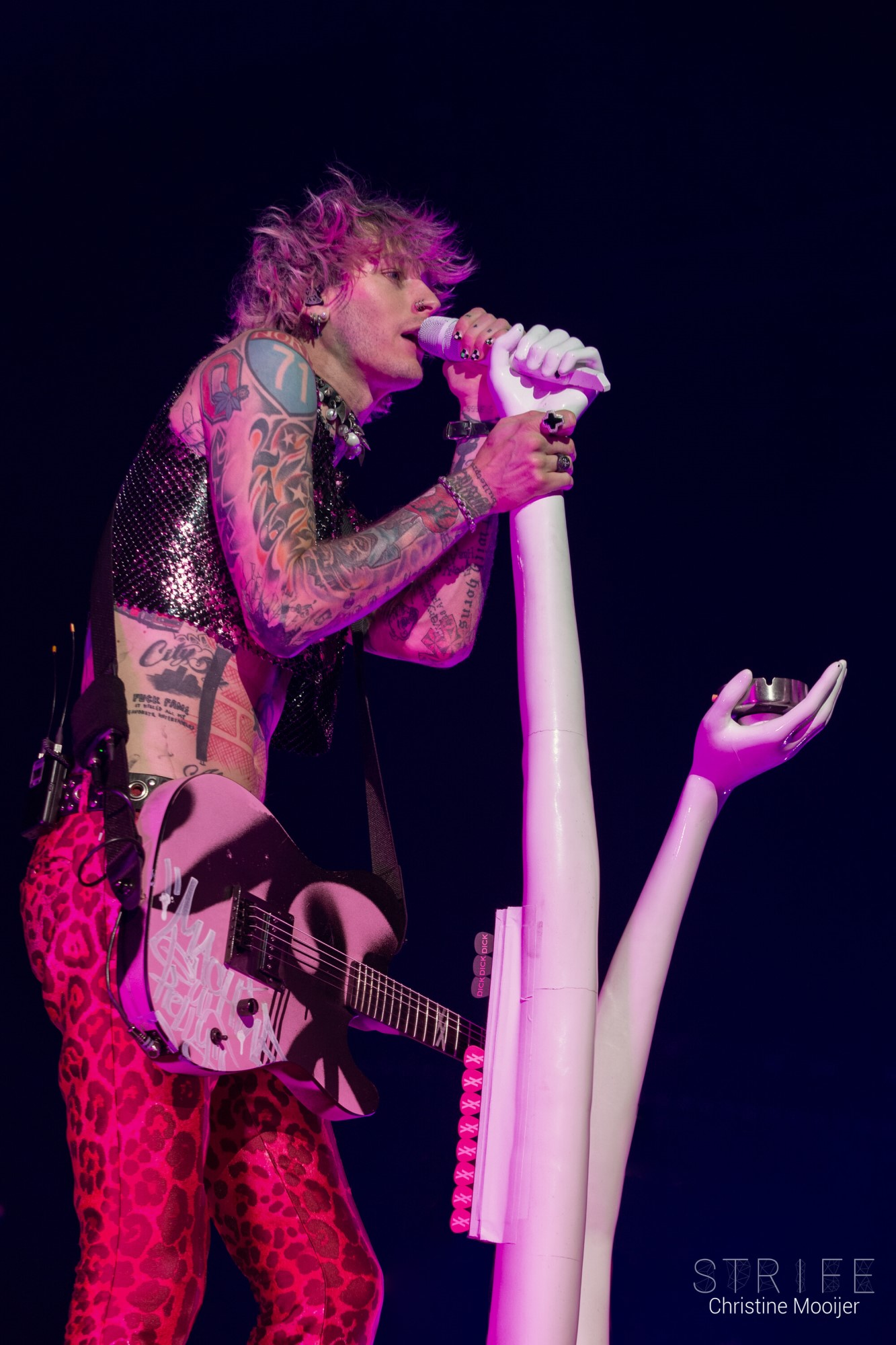 mgk-09
