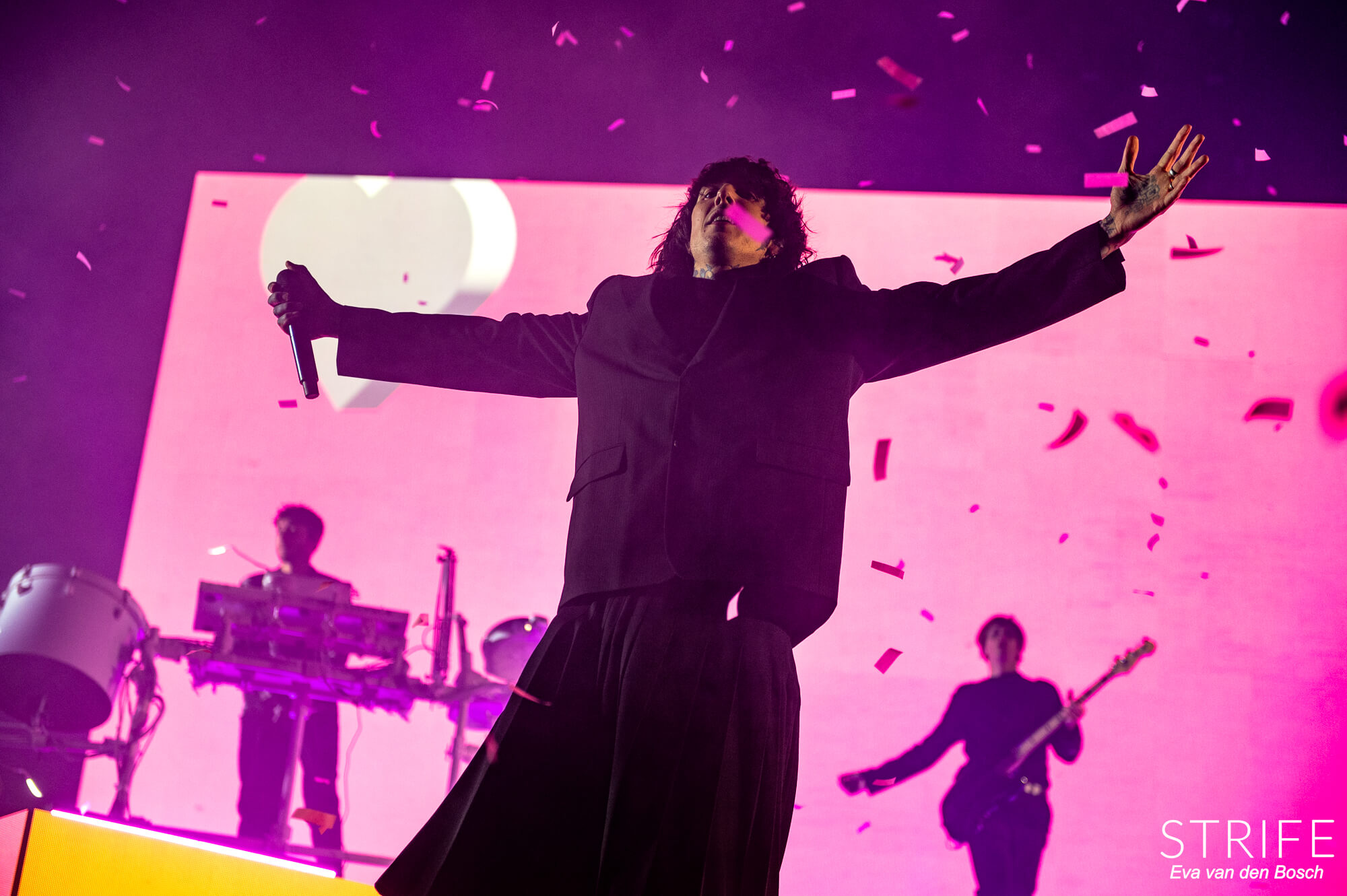 Nuremberg, Germany. 03rd June, 2023. Oliver Sykes (l) of the band Bring Me  the Horizon sings at the performance of the band Machine Gun Kelly on the  Utopia Stage. Continuation of the