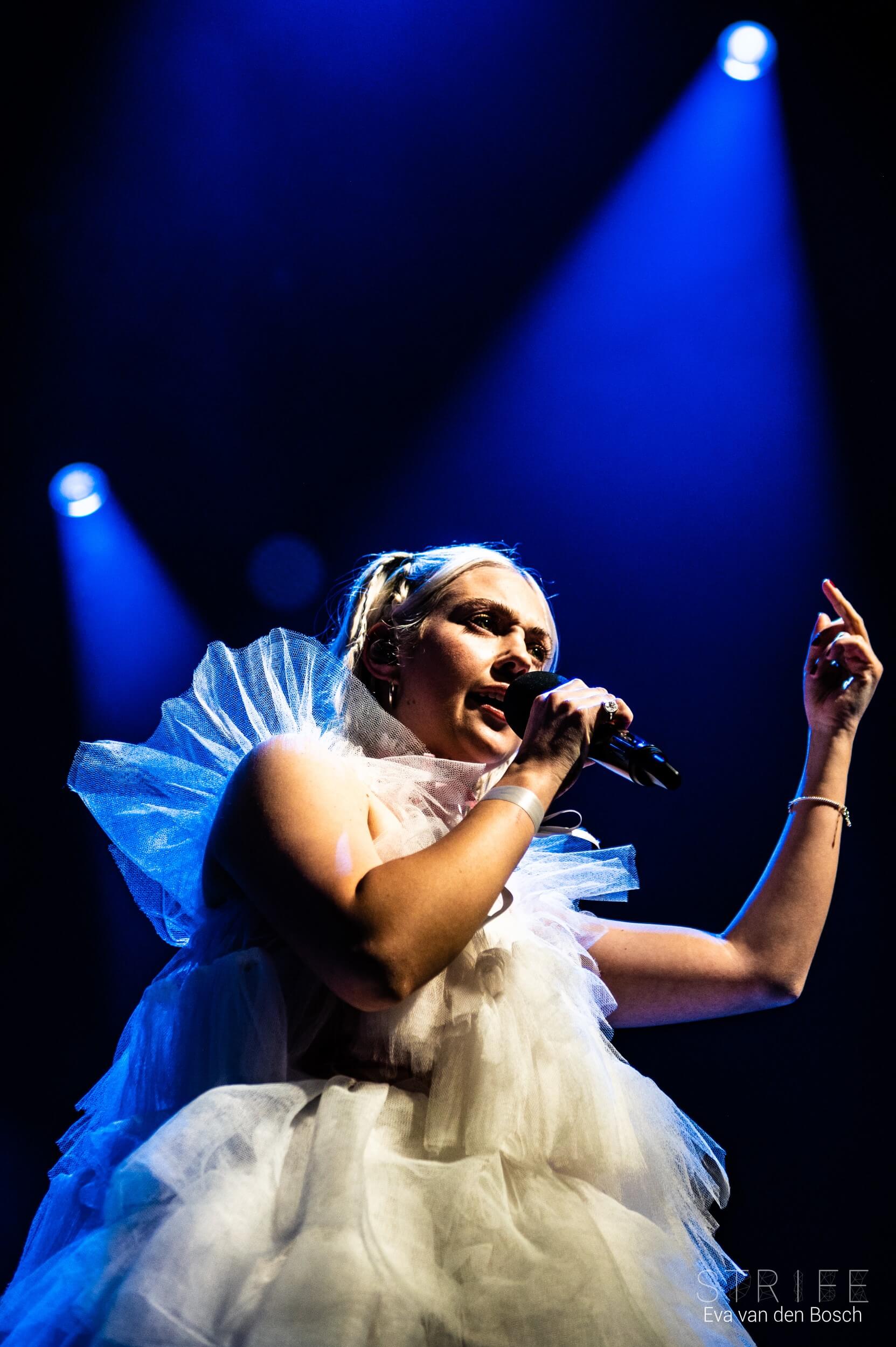 Lauran Hibberd @ Poppodium 013