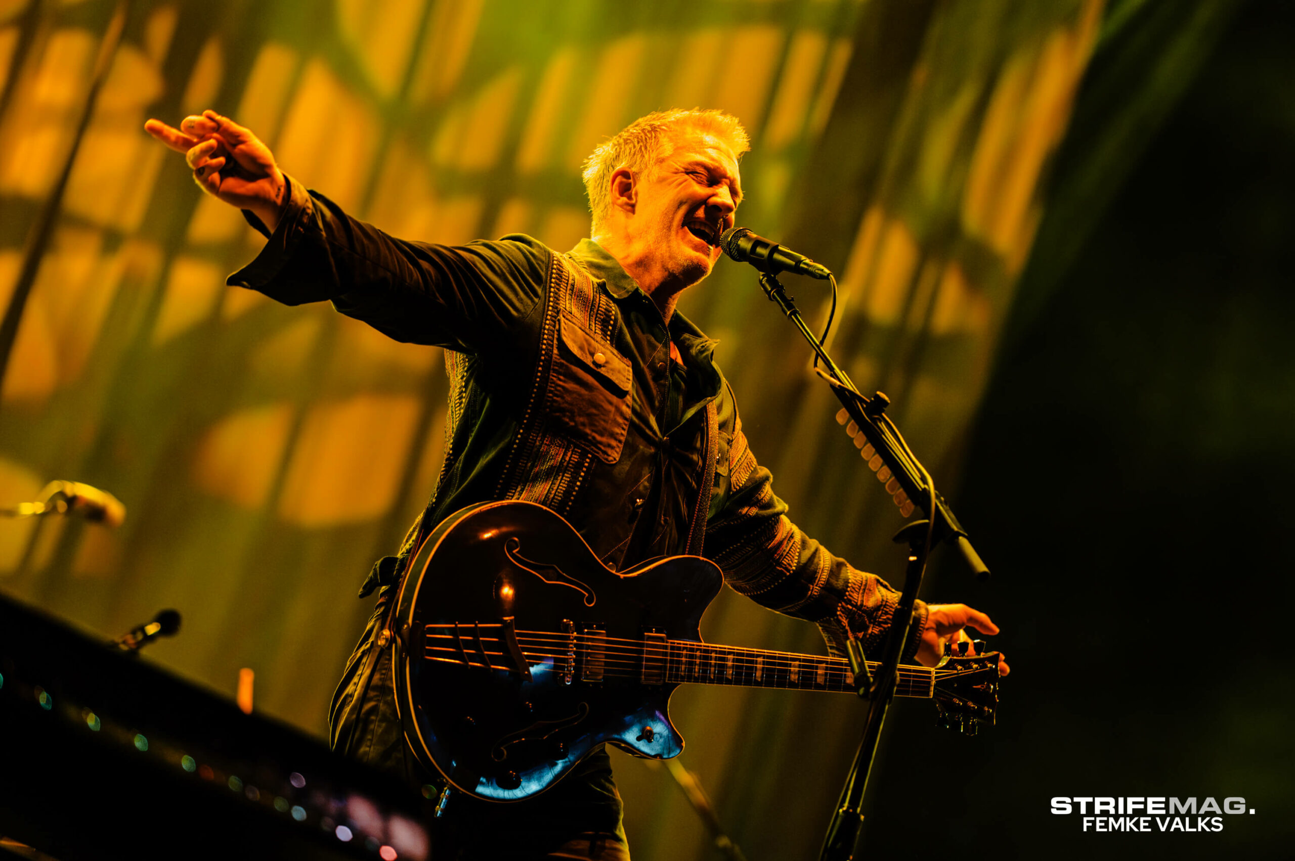 QUEENS OF THE STONE AGE - Pukkelpop -20250817- 224915-DSC_6110-2-Verbeterd-NR-Femke Valks_