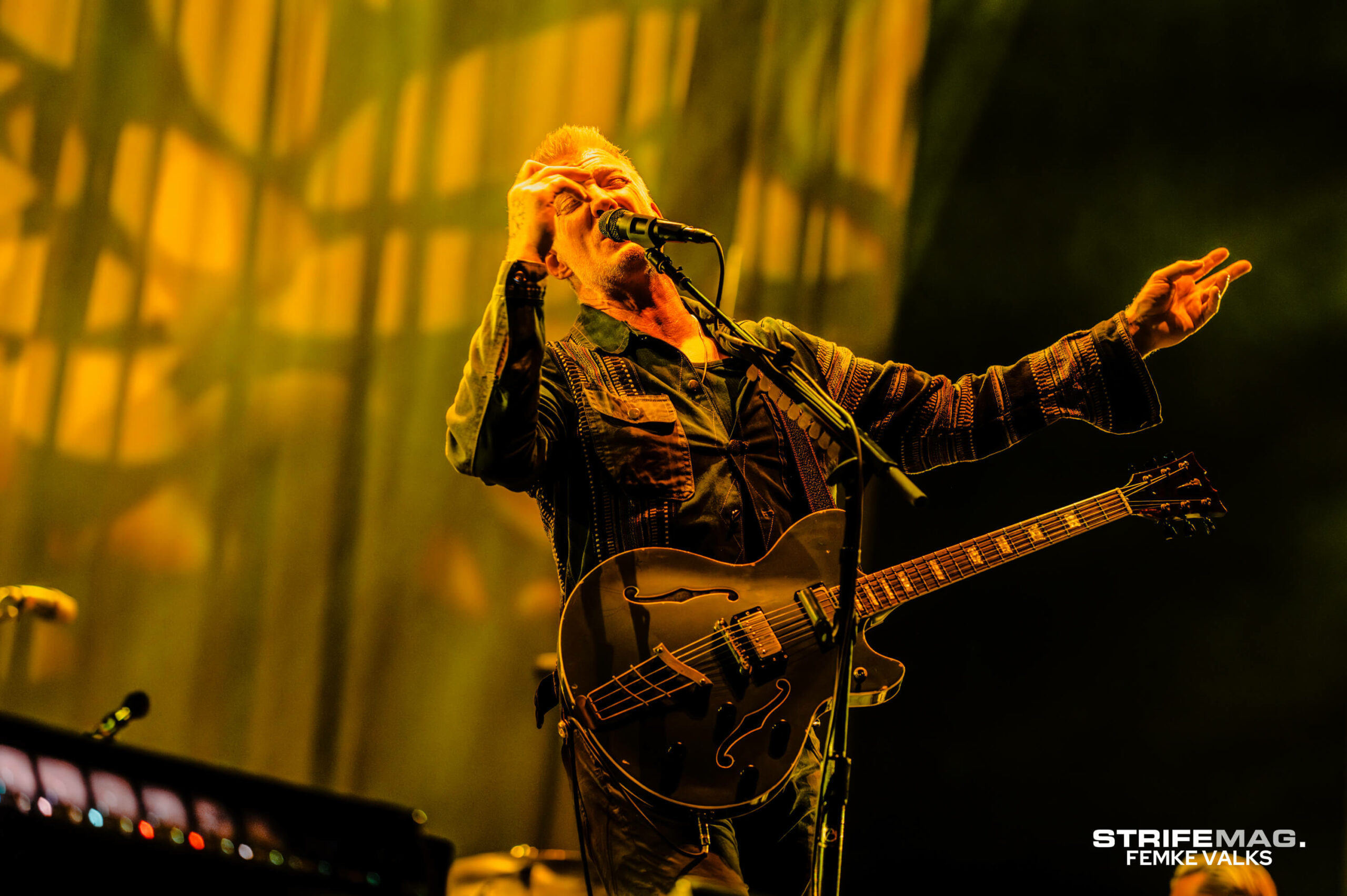 QUEENS OF THE STONE AGE - Pukkelpop -20250817- 224916-DSC_6111-Verbeterd-NR-Femke Valks_