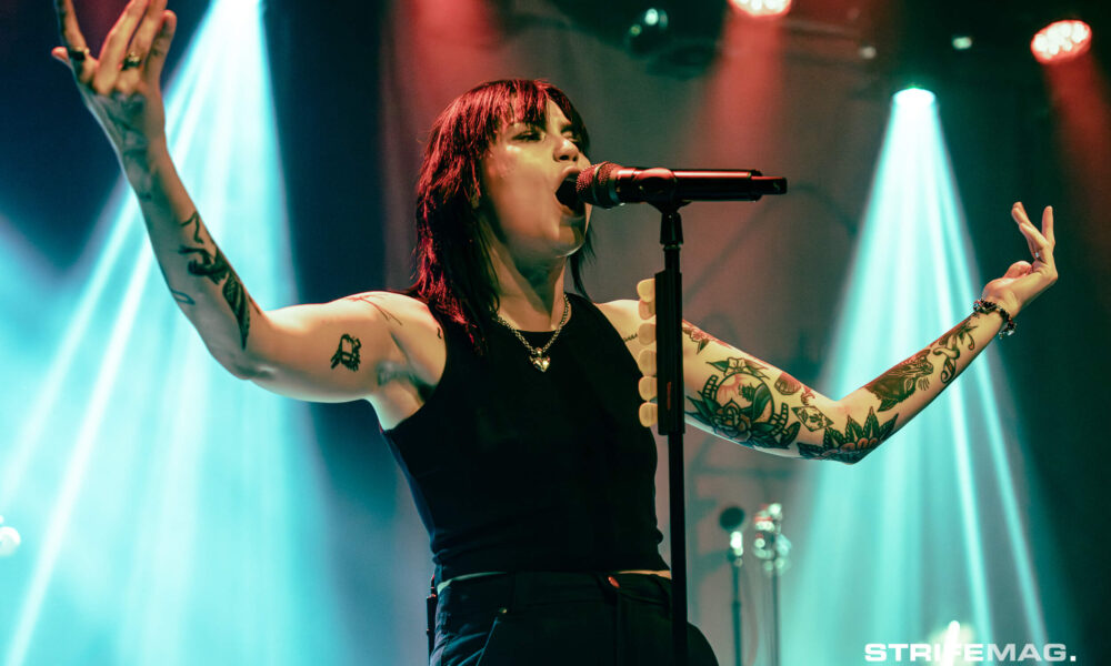 Hot Milk @ Melkweg, 2026, by Lieselotte Pennings