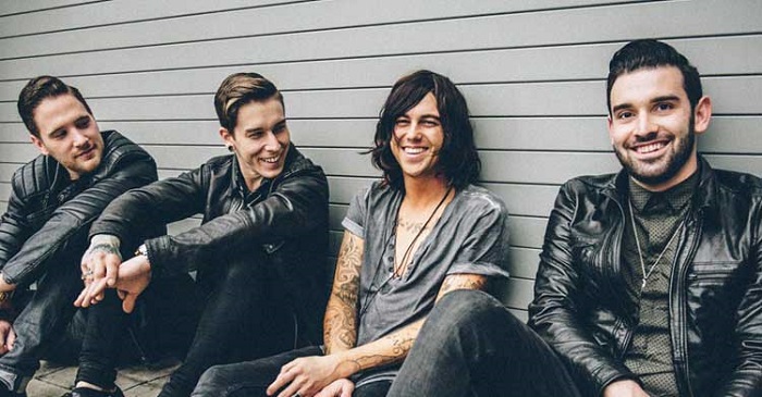 kellin-quinn-hosted-a-marriage-proposal-during-set-at-warped