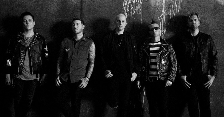 watch-avenged-sevenfold-perform-on-top-of-the-capitol-records-building