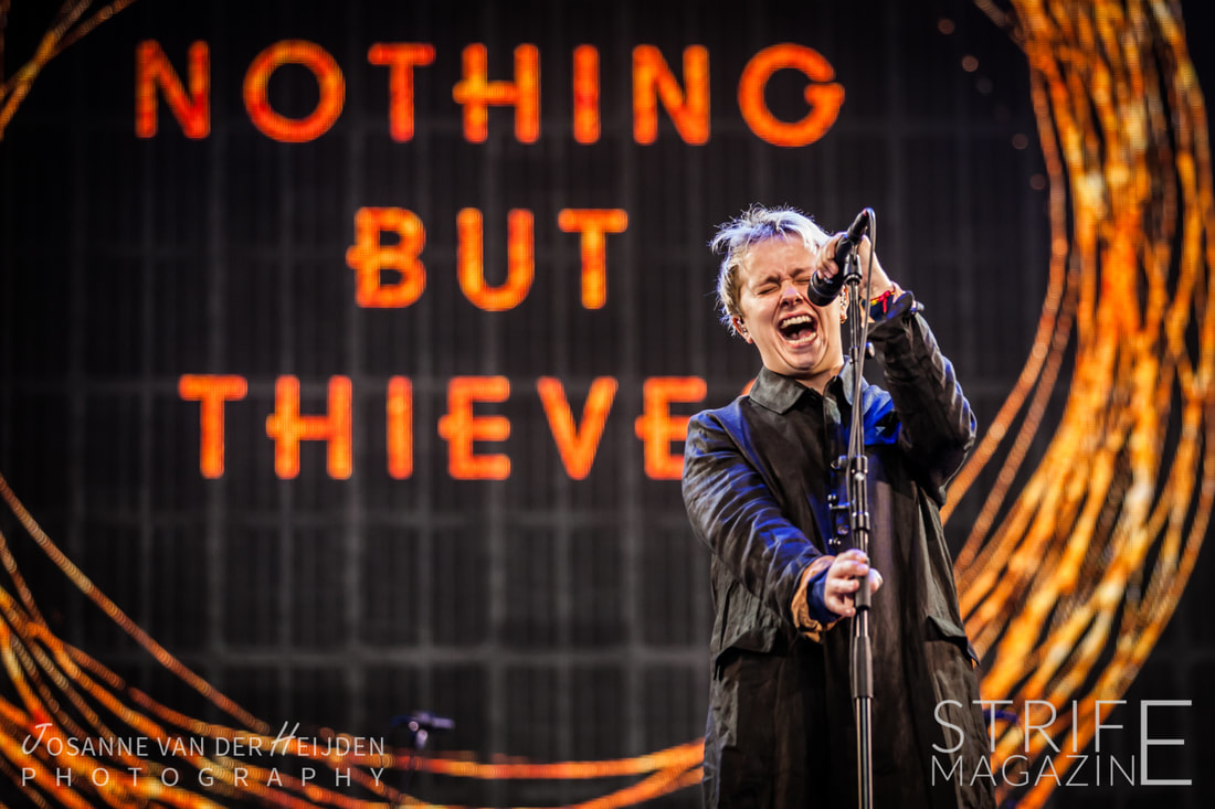 nothing-but-thieves-release-album-title-track-stripped-back-version