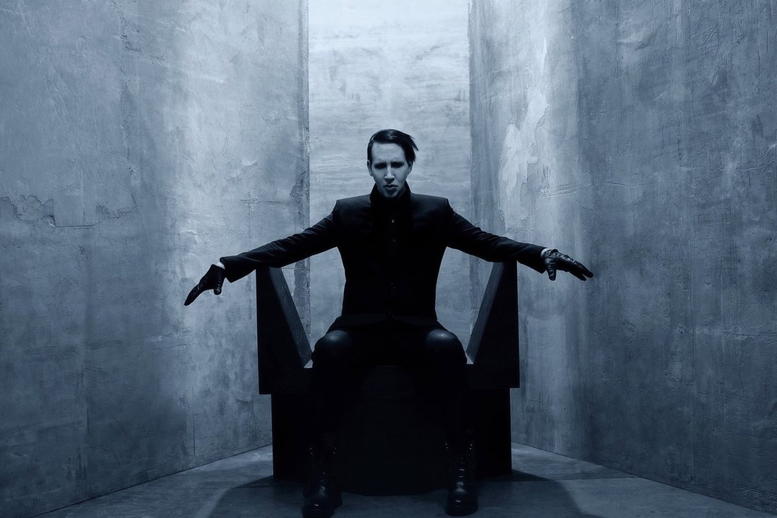 marilyn-manson-cancels-shows-after-injury