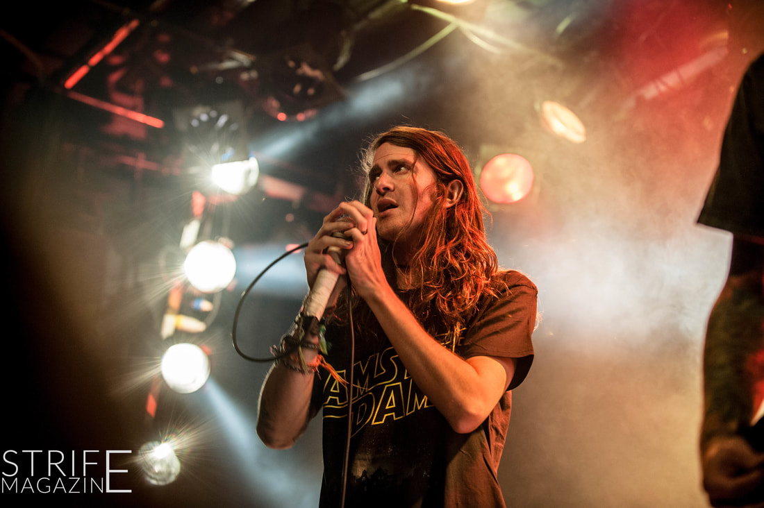 photo-review-mayday-parade-with-confidence-waterparks-amsterdam