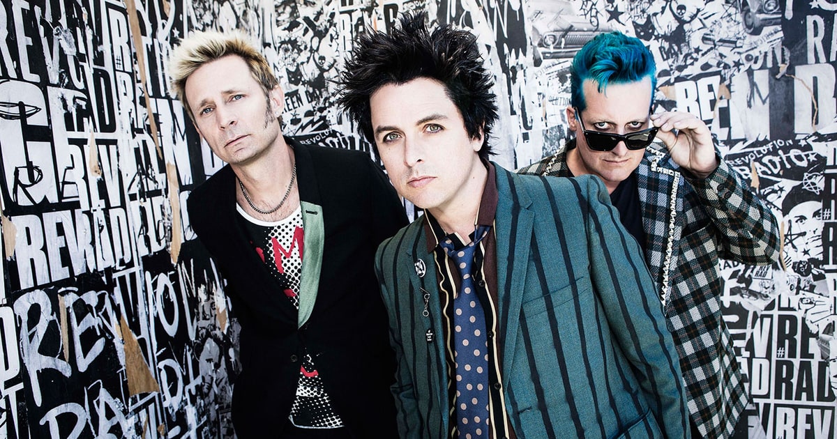 watch-green-day-frontman-billie-joe-armstrongs-awesome-nye-performance