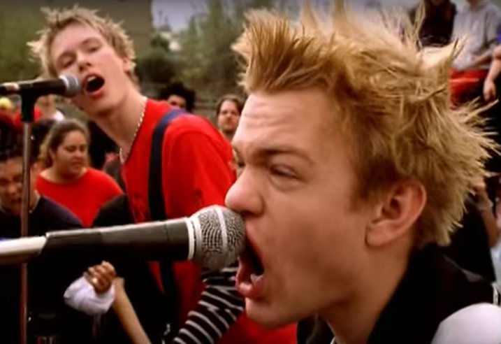5-songs-from-2001-you-wont-be-able-to-get-out-of-your-head