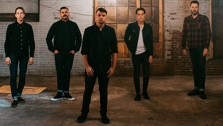 silverstein-release-music-video-for-whiplash