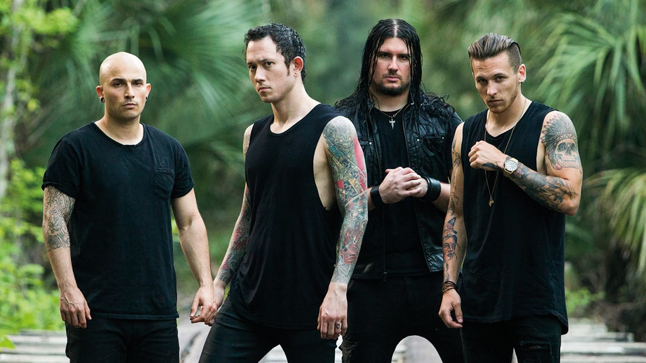 trivium-frontman-leaves-tour-unexpectedly-announces-awesome-vocalists-to-fill-in
