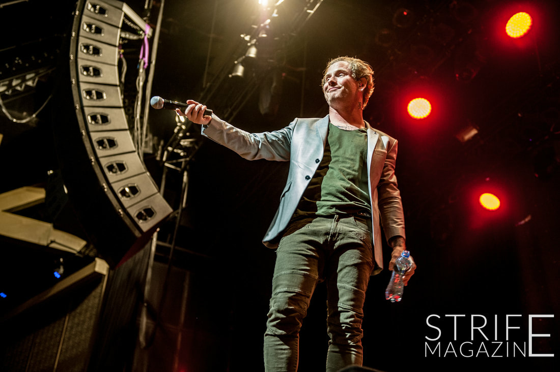 corey-taylor-performed-stripped-down-version-of-slipknots-snuff