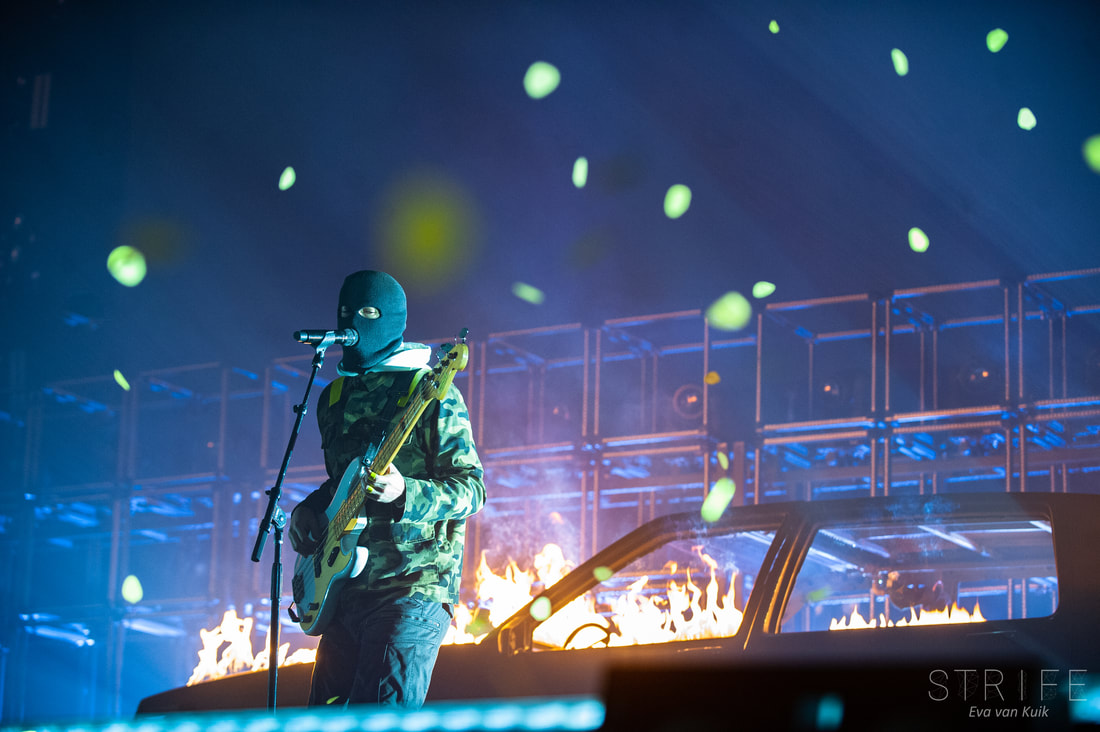 LIVE REVIEW: Twenty One Pilots Take Their Massive “Bandito Tour