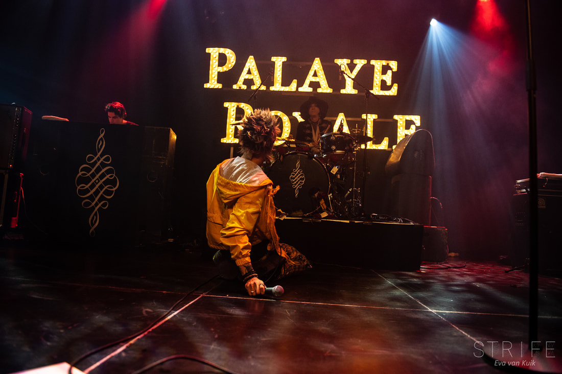 palaye-royale-live