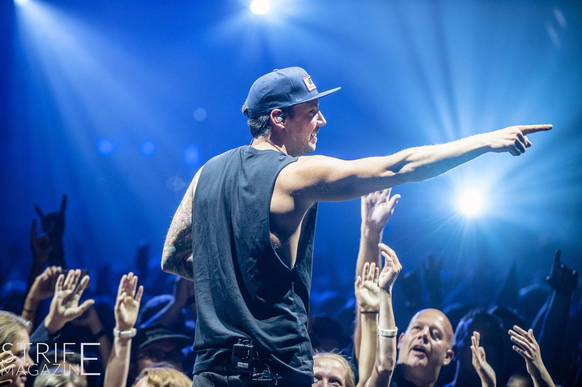 simple-plan-live